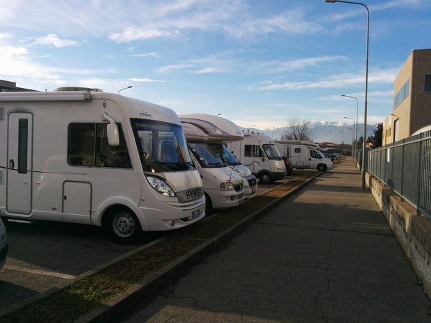 Italia Vr Vendita E Noleggio Camper Torino Druento Vendita Camper Nuovi E Usati Motorhome Subito Impresa