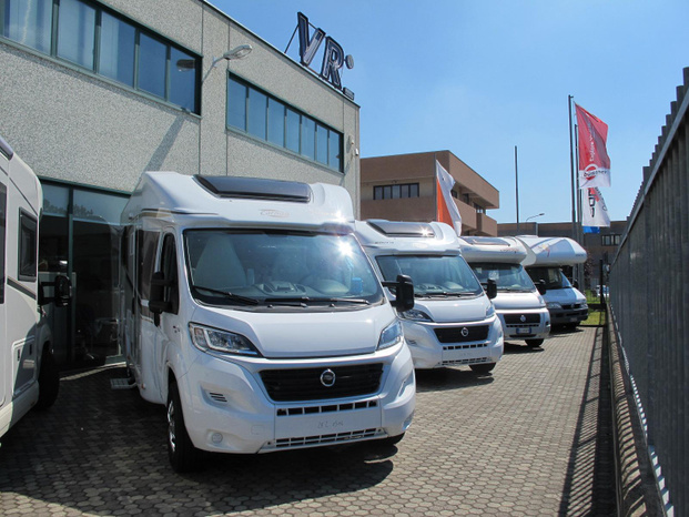 Italia Vr Vendita E Noleggio Camper Torino Druento Vendita Camper Nuovi E Usati Motorhome Subito Impresa